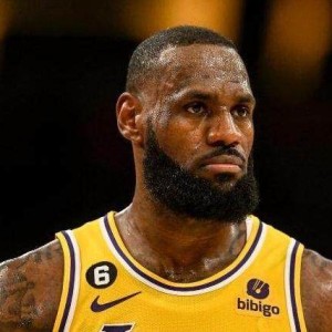 开云-续约湖人绝非板上钉钉 詹姆斯仍想冲冠“追科赶乔”